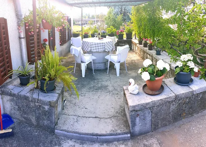 Apartament Lusi Buzdohanj