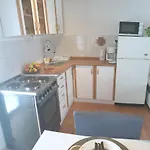 Lusi Apartament Buzdohanj