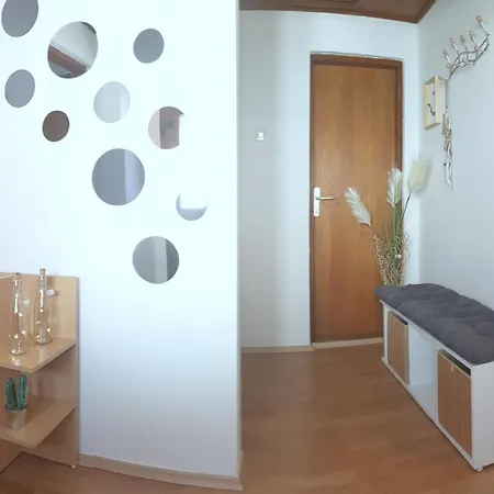 아파트 Lusi Buzdohanj