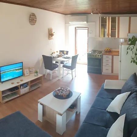 Apartment Lusi Buzdohanj