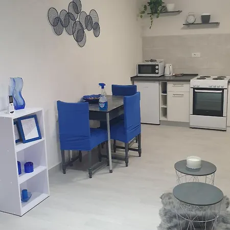 Lusi Apartment Buzdohanj
